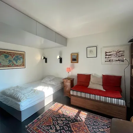 Lovely In Ste-marthe Village Apartment Paris